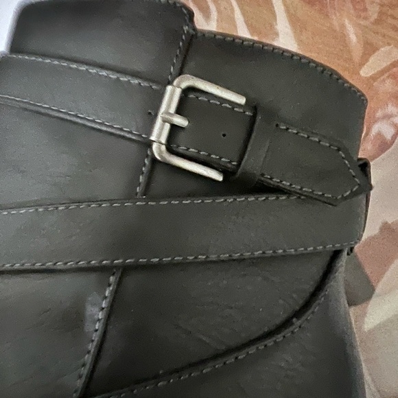 Selling boots size 6.5W Naturalizer black charcoal - Picture 3 of 9